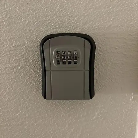 Au Cabinet Childeric شقة *